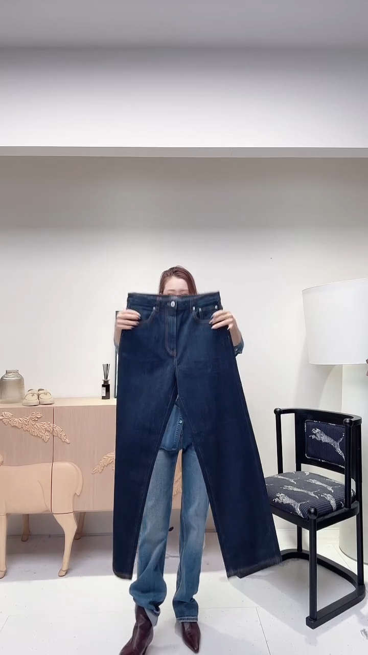 藏蓝色直筒牛仔M码