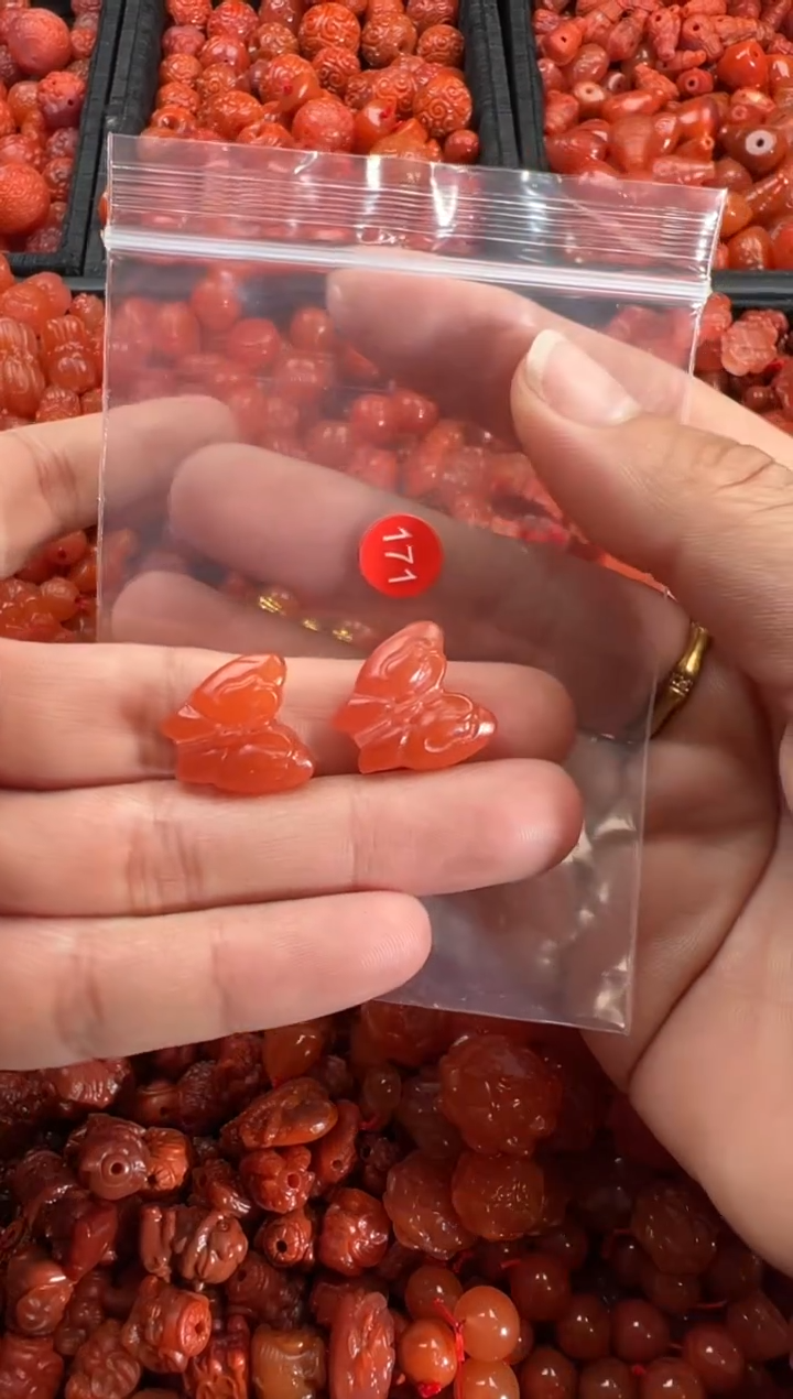 【闪购商品】南红玛瑙颈饰未镶嵌1