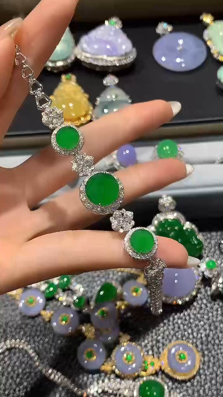 【闪购商品】翡翠手链18K金镶嵌55团购