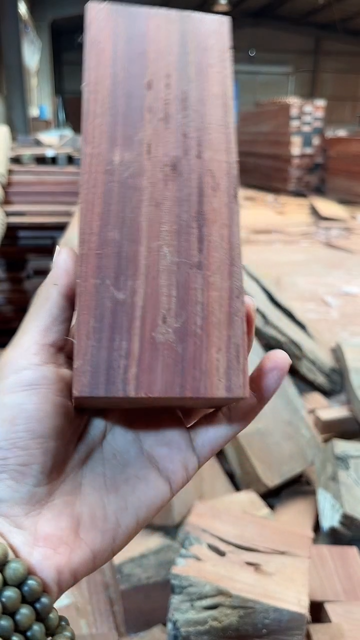 贡木冰*各种红木家具边角料