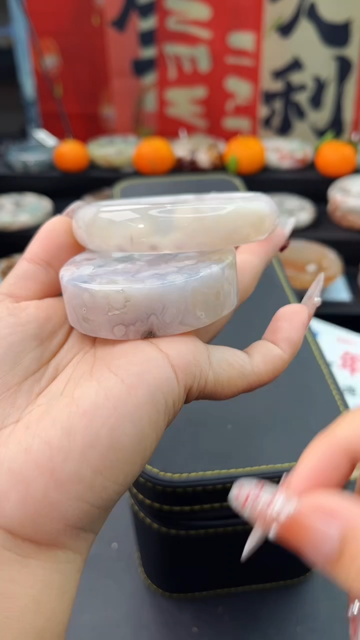 【闪购商品】石英质玉手镯未镶嵌赠送镯心（61圈口）