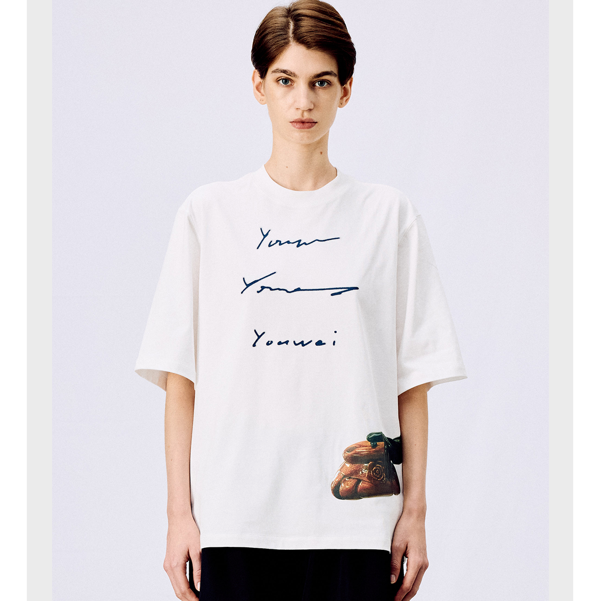 【顾文婷推荐】YOUWEI有尾25 手拿包字母印花短袖T Y1125114
