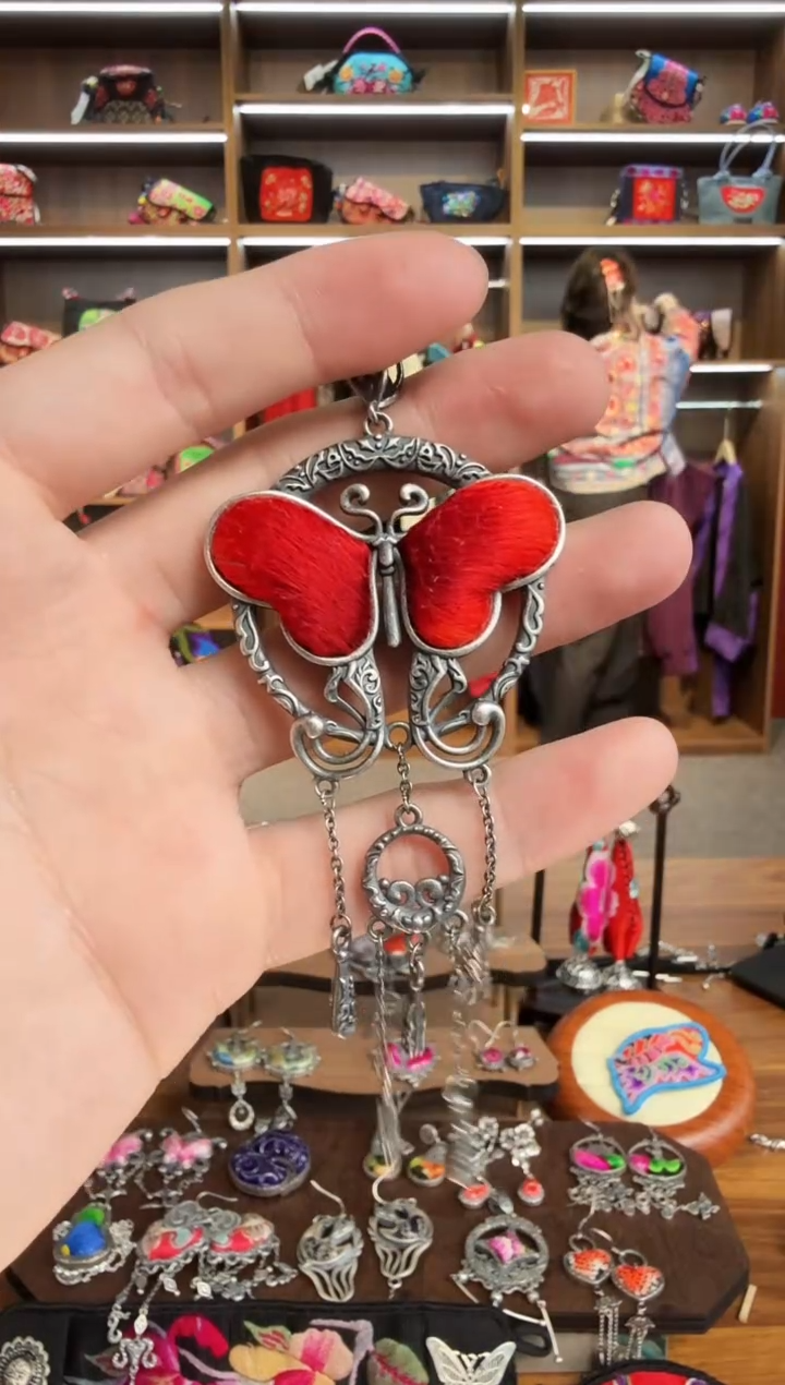 【闪购商品】织绣28蒙阿苏苗绣传承