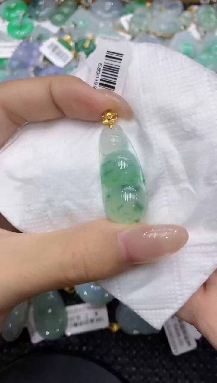 翡翠18K金镶嵌颈饰111111111111