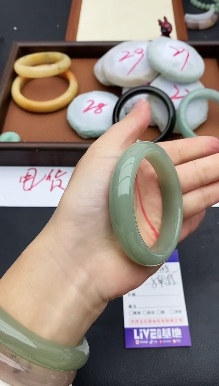 未镶嵌手镯石英质玉218+54/55