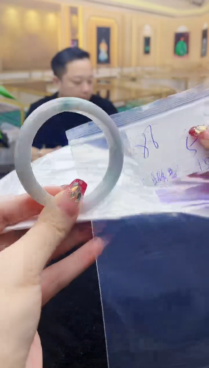【闪购商品】翡翠手镯未镶嵌0782659421