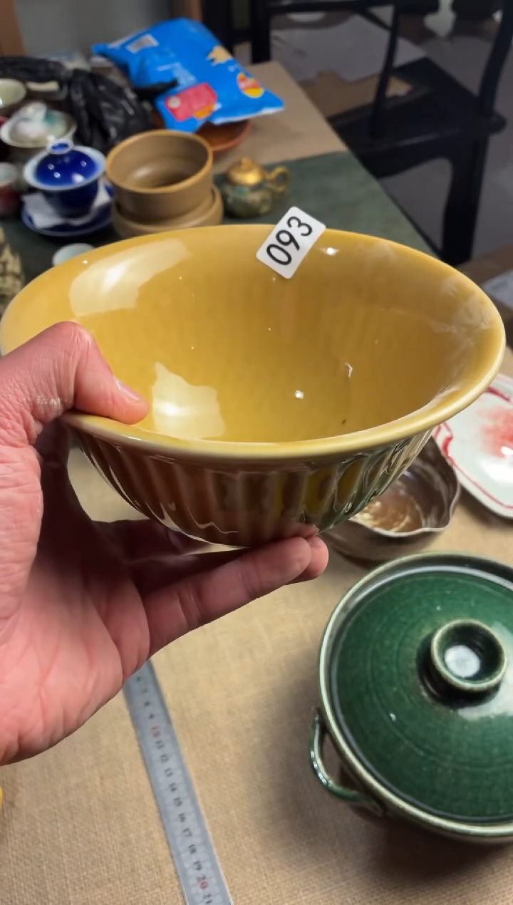 瓷片冻*子93微瑕蜜色祥云碗1个
