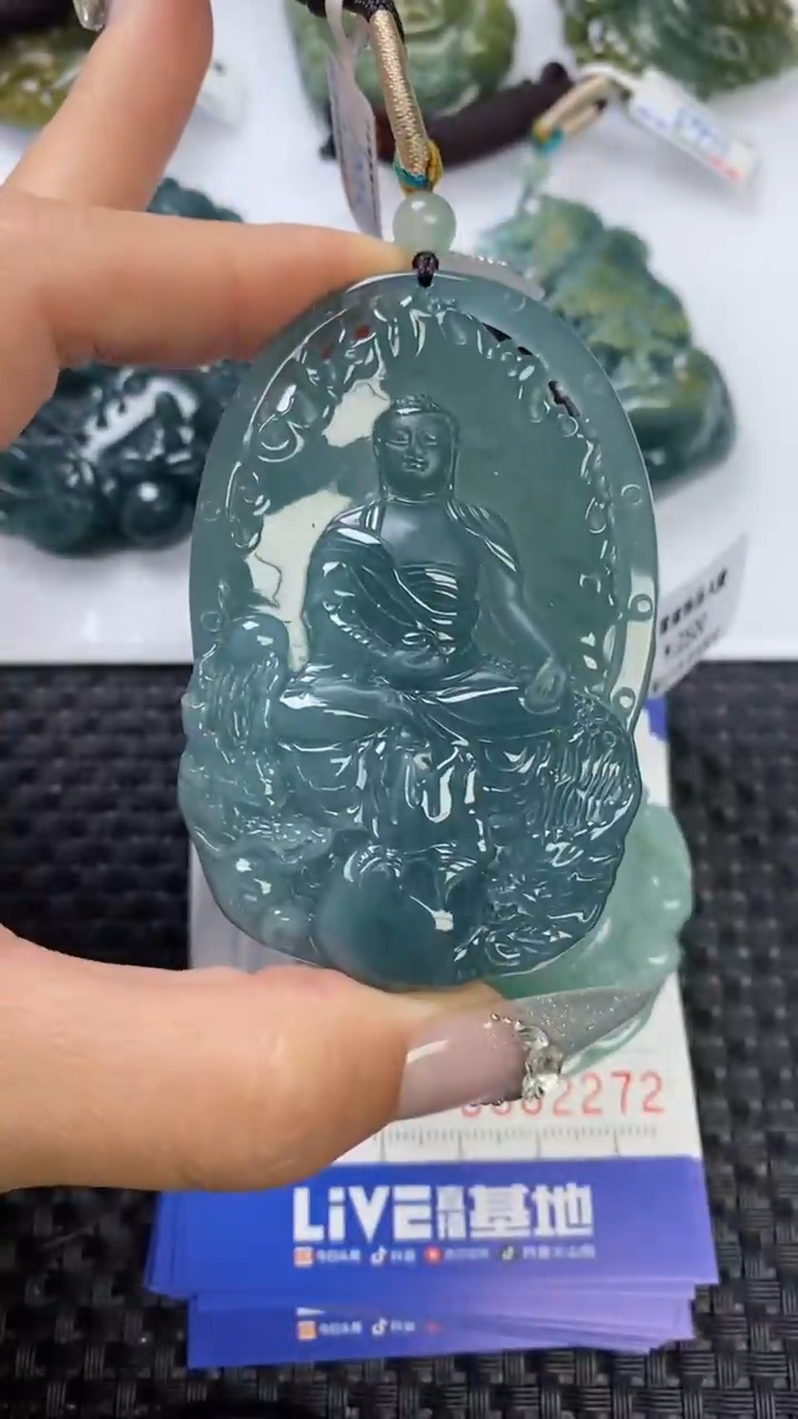 【闪购商品】翡翠颈饰未镶嵌1111111111111111