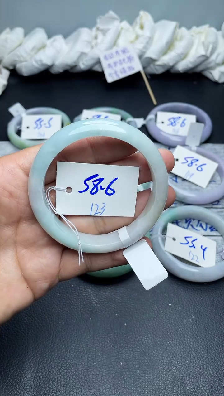 未镶嵌手镯翡翠贝*123