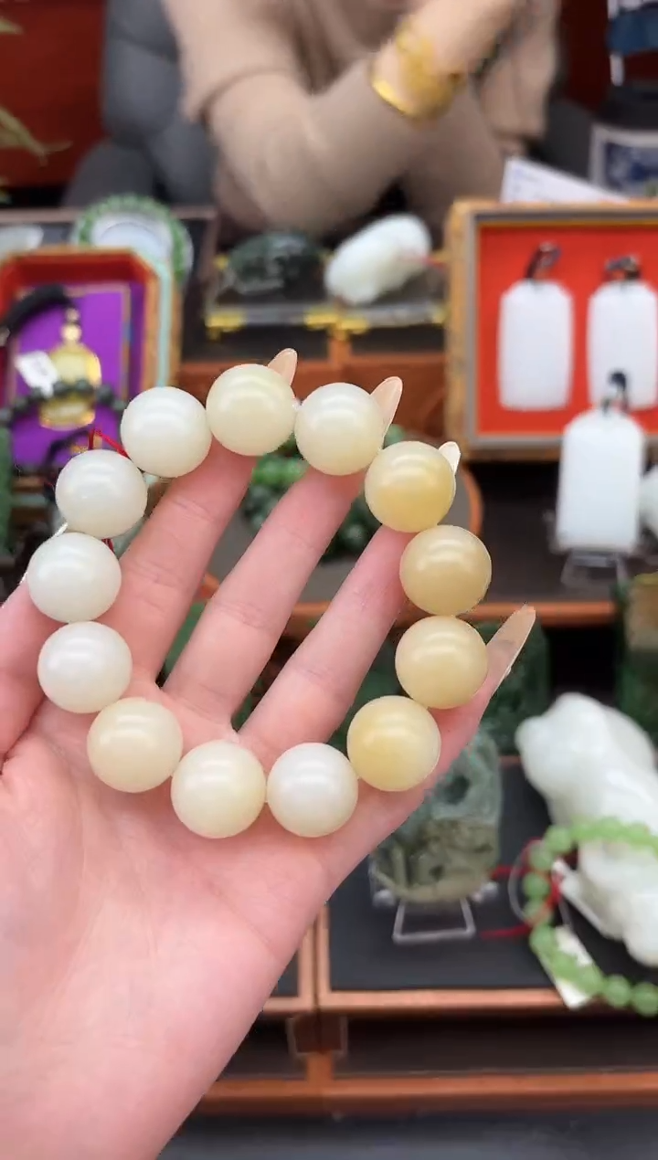 未镶嵌手串和田玉董小姐推荐 多样性发货 拍一发一tb17