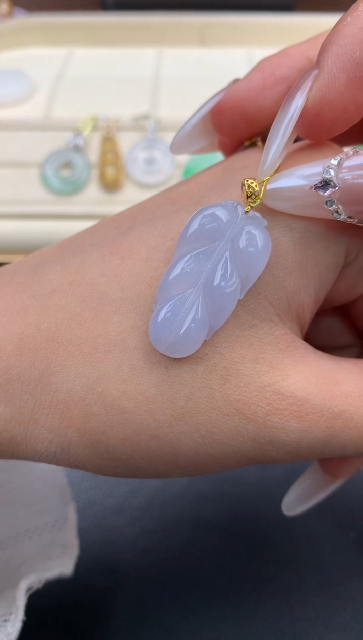 翡翠18K金镶嵌颈饰A237          