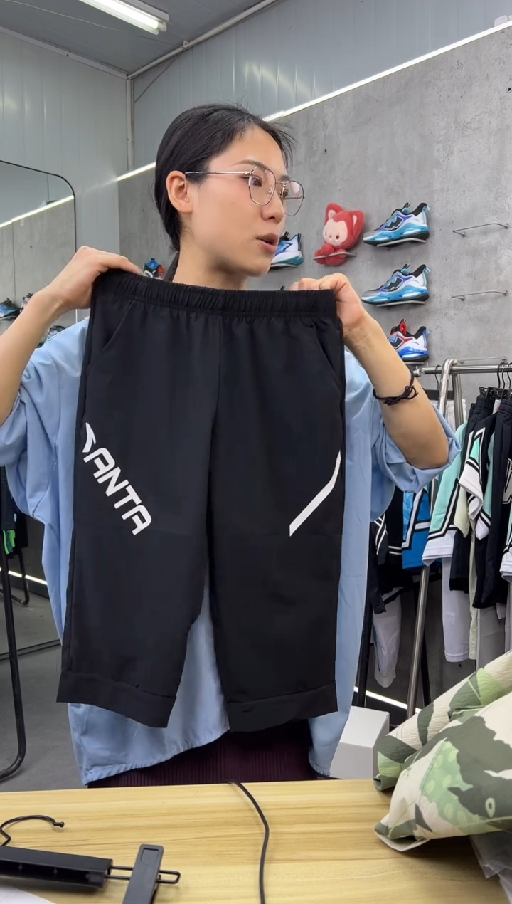 安踏儿童衣服尺码 ：150