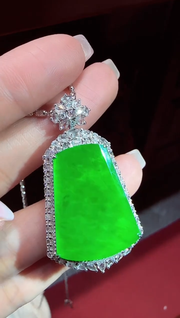 【闪购商品】翡翠吊坠(不含链)18K金镶嵌无事牌