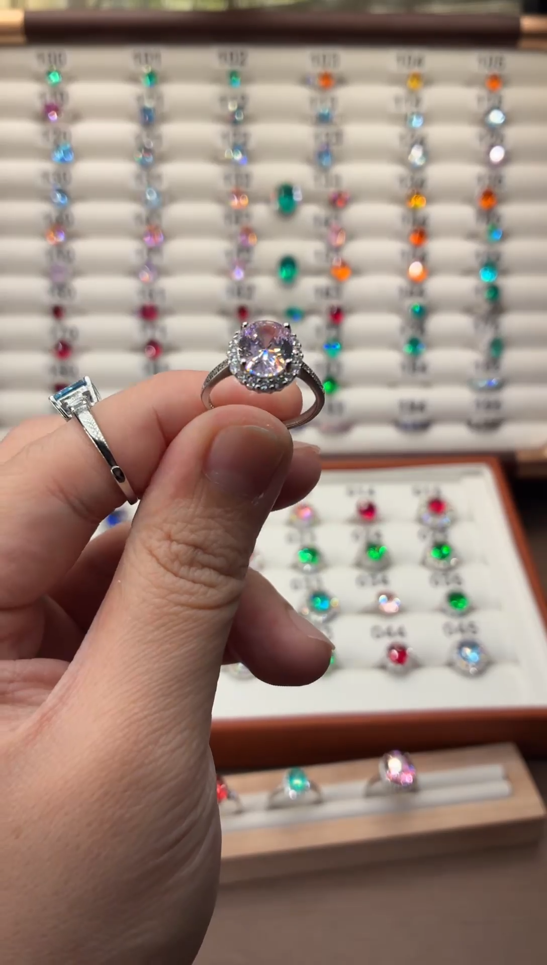 银S925镶嵌戒指绿柱石（摩根石）5566