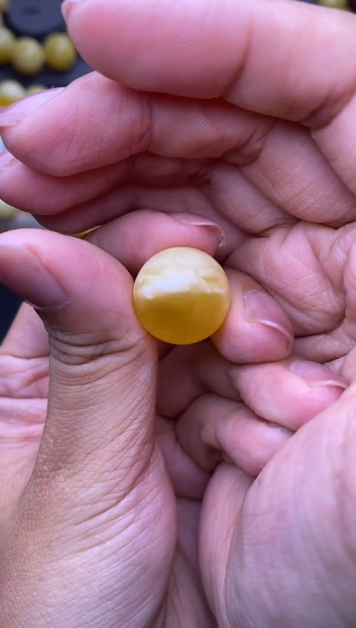 裸石琥珀未镶嵌大小姐珠宝134