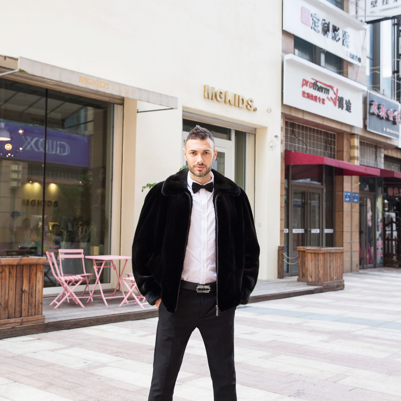 宝嘉美高端貂皮翻领大衣男士短款休闲黑色时尚貂皮大衣