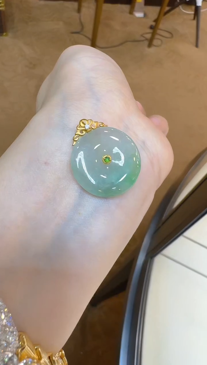 翡翠18K金镶嵌吊坠(不含链)多样性团购发一件