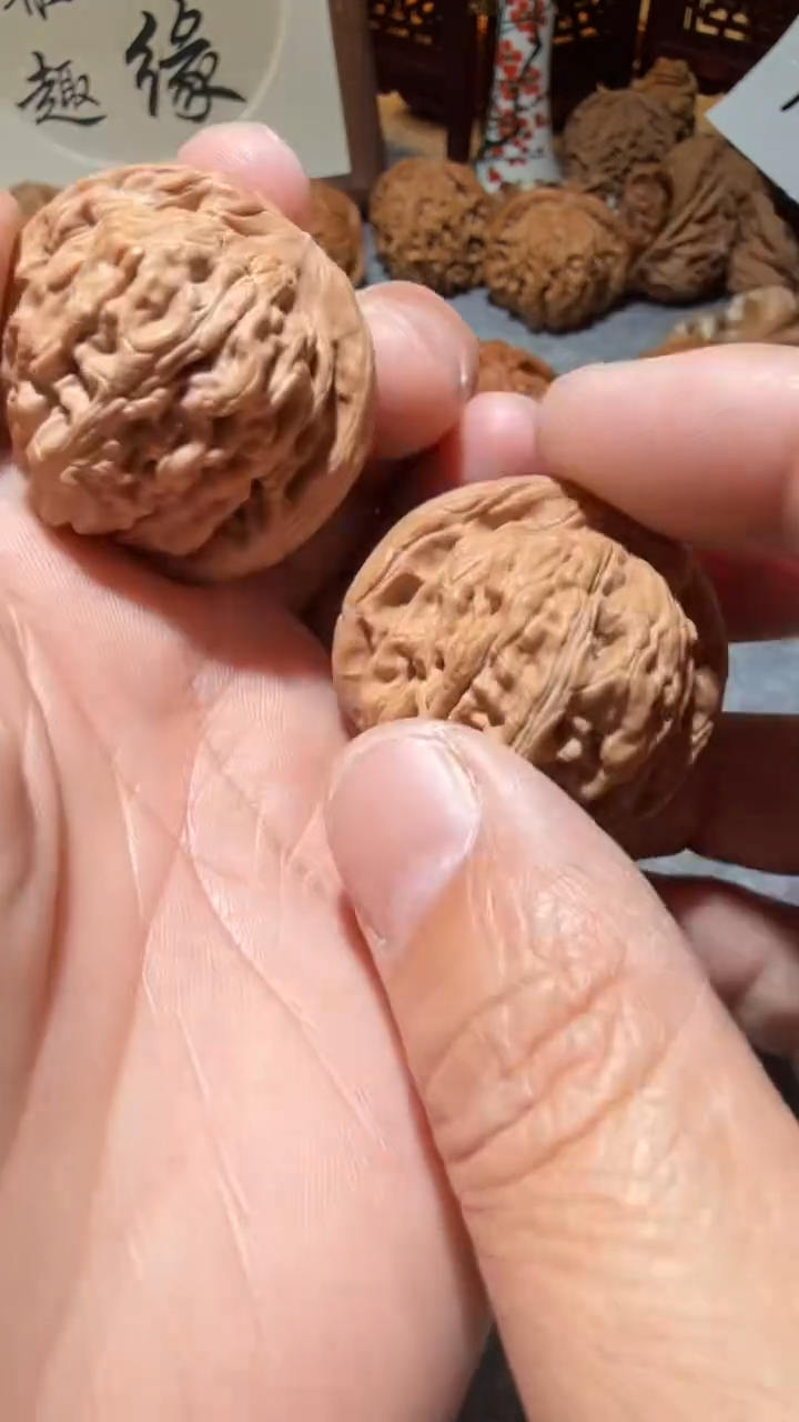 把件文玩核桃【核缘雅趣】38左右汉高楼，同尺寸随机发