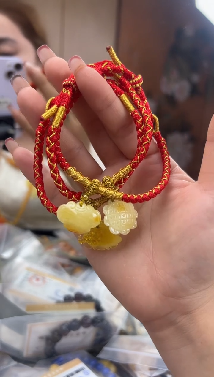 【闪购商品】琥珀裸石未镶嵌蜜蜡手绳多样性发一条