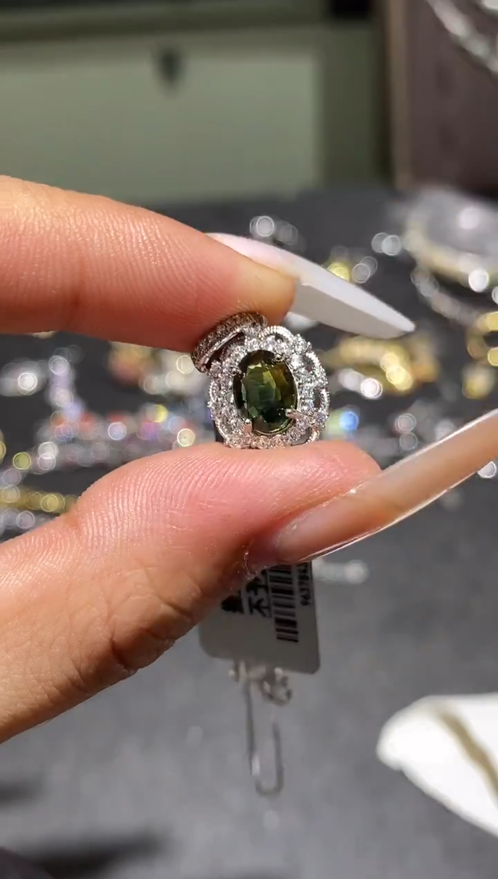 颈饰蓝宝石银S925镶嵌吊坠