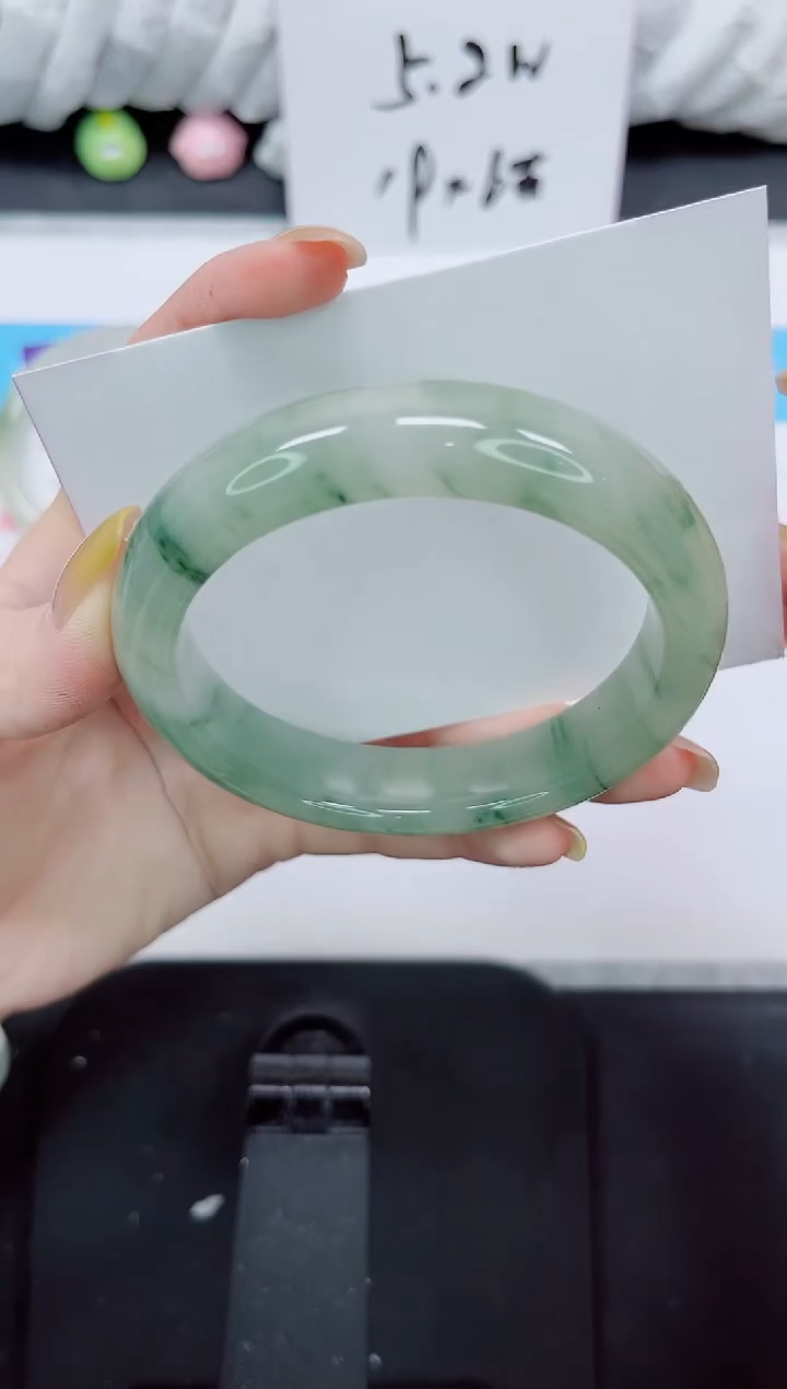 石英质玉手镯未镶嵌496