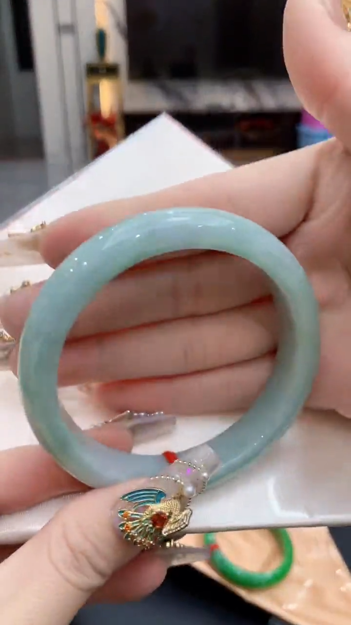 【闪购商品】翡翠手镯未镶嵌0968184251