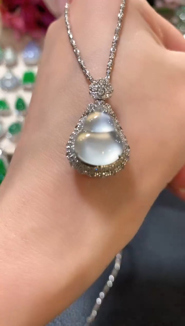 吊坠(不含链)18K金镶嵌翡翠n65 