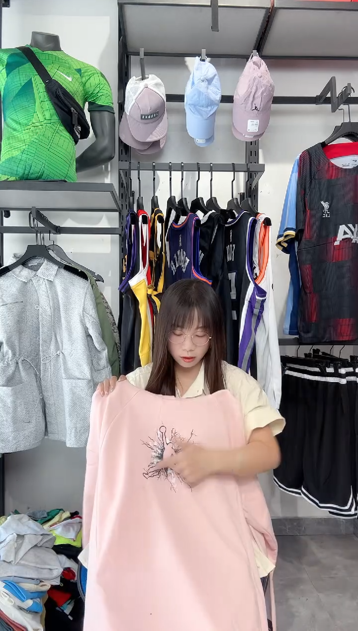 1586  编码 瑕疵款以直播间过款为准 尺码M