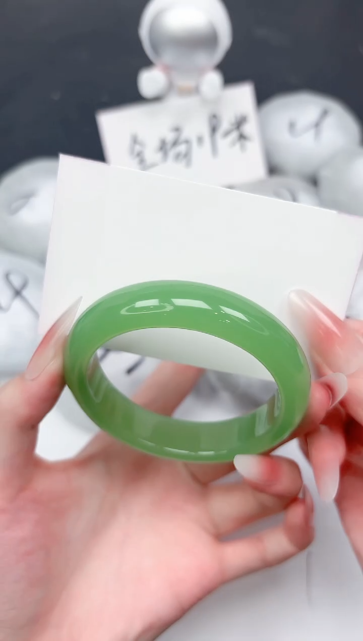 未镶嵌手镯石英质玉289-55.2