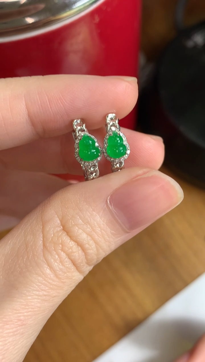 【闪购商品】翡翠耳饰18K金镶嵌绿葫芦耳包