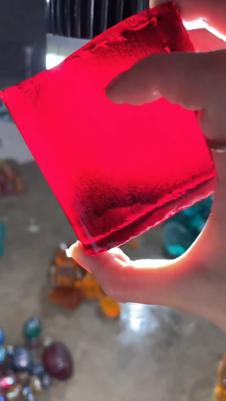 新疆五彩石原石摆件