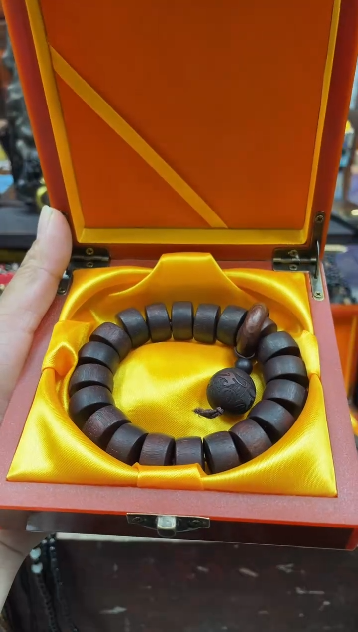 【闪购商品】大叶紫檀（黑酸枝木类） 