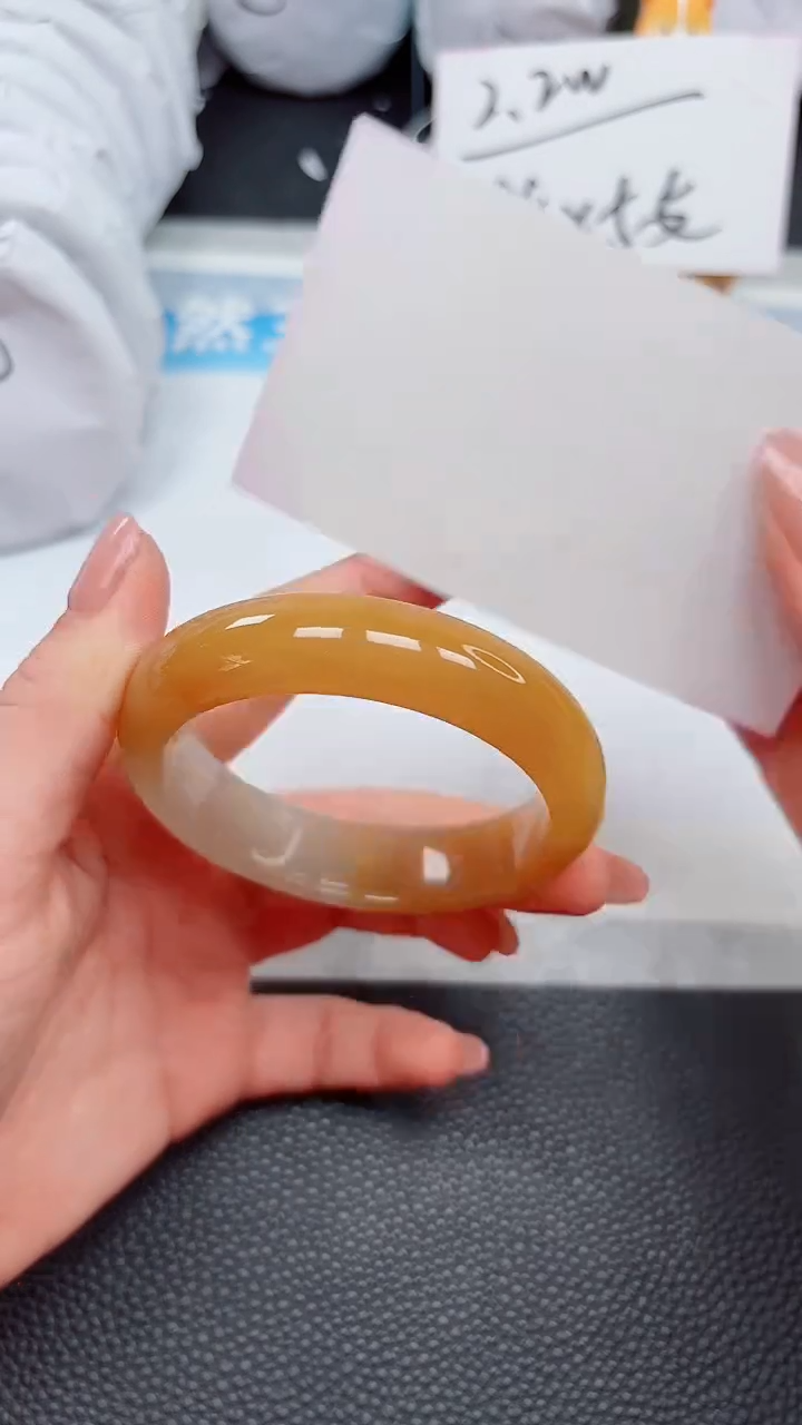 【闪购商品】石英质玉手镯未镶嵌288