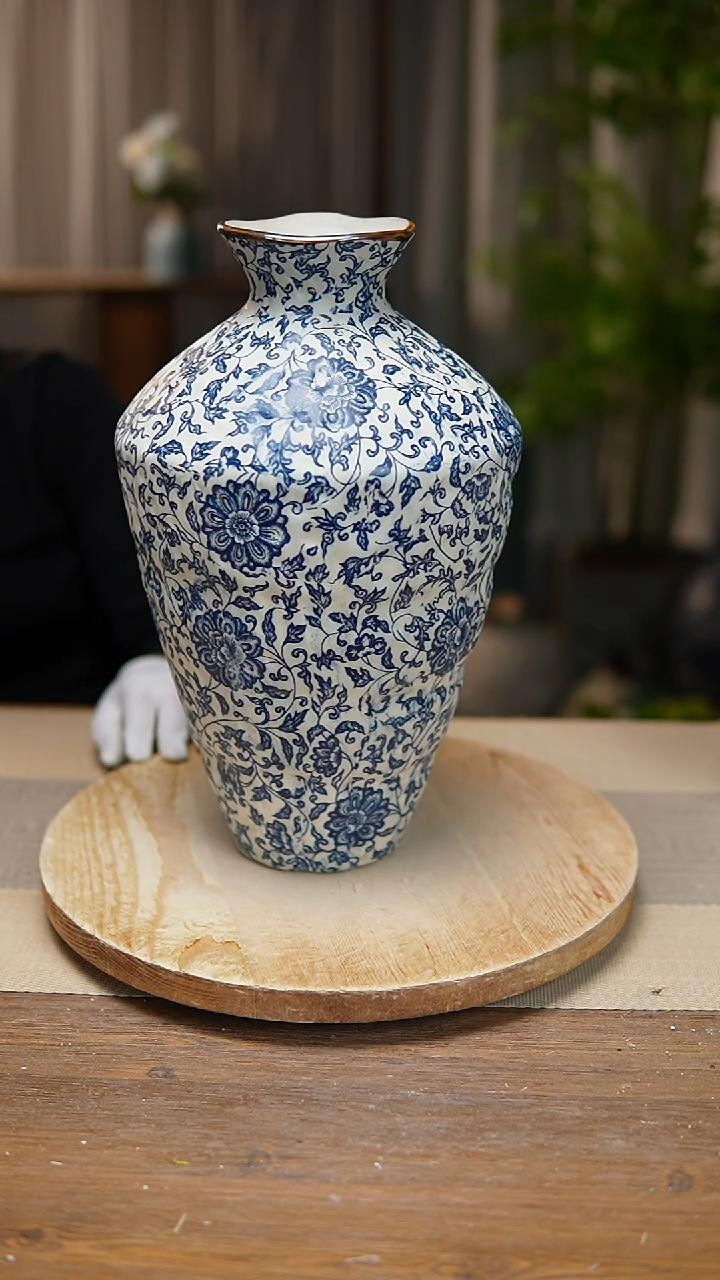 【闪购商品】陶瓷花器青花瓷缠枝莲高脚