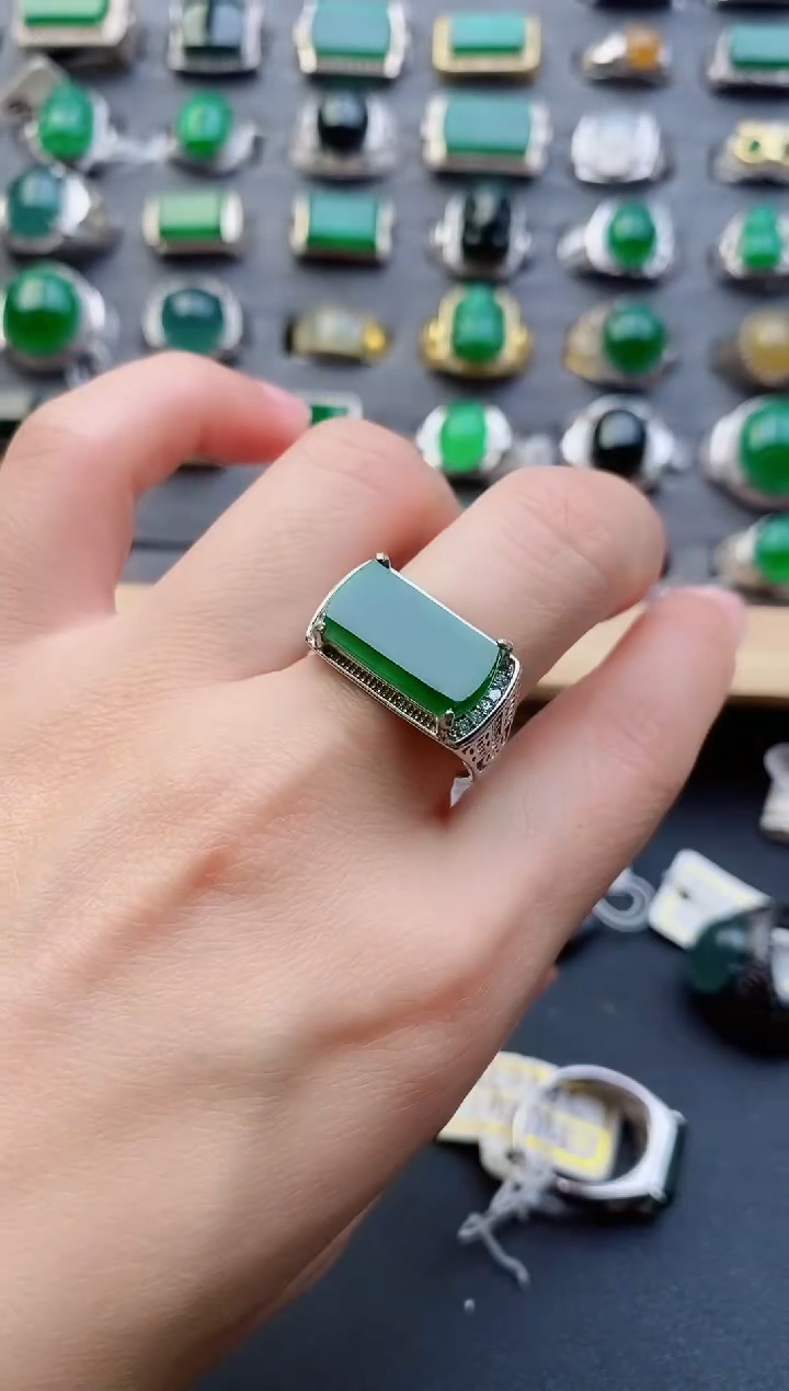 【闪购商品】翡翠戒指银S925镶嵌111111