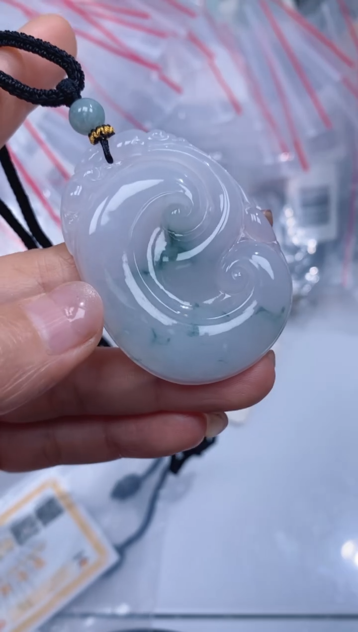 颈饰未镶嵌翡翠吊坠