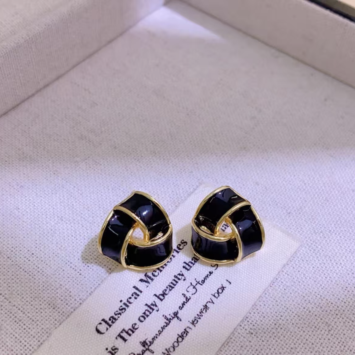 铜合金铜耳饰 轻奢风法式黑色植物花卉女耳钉气质复古经典欧美