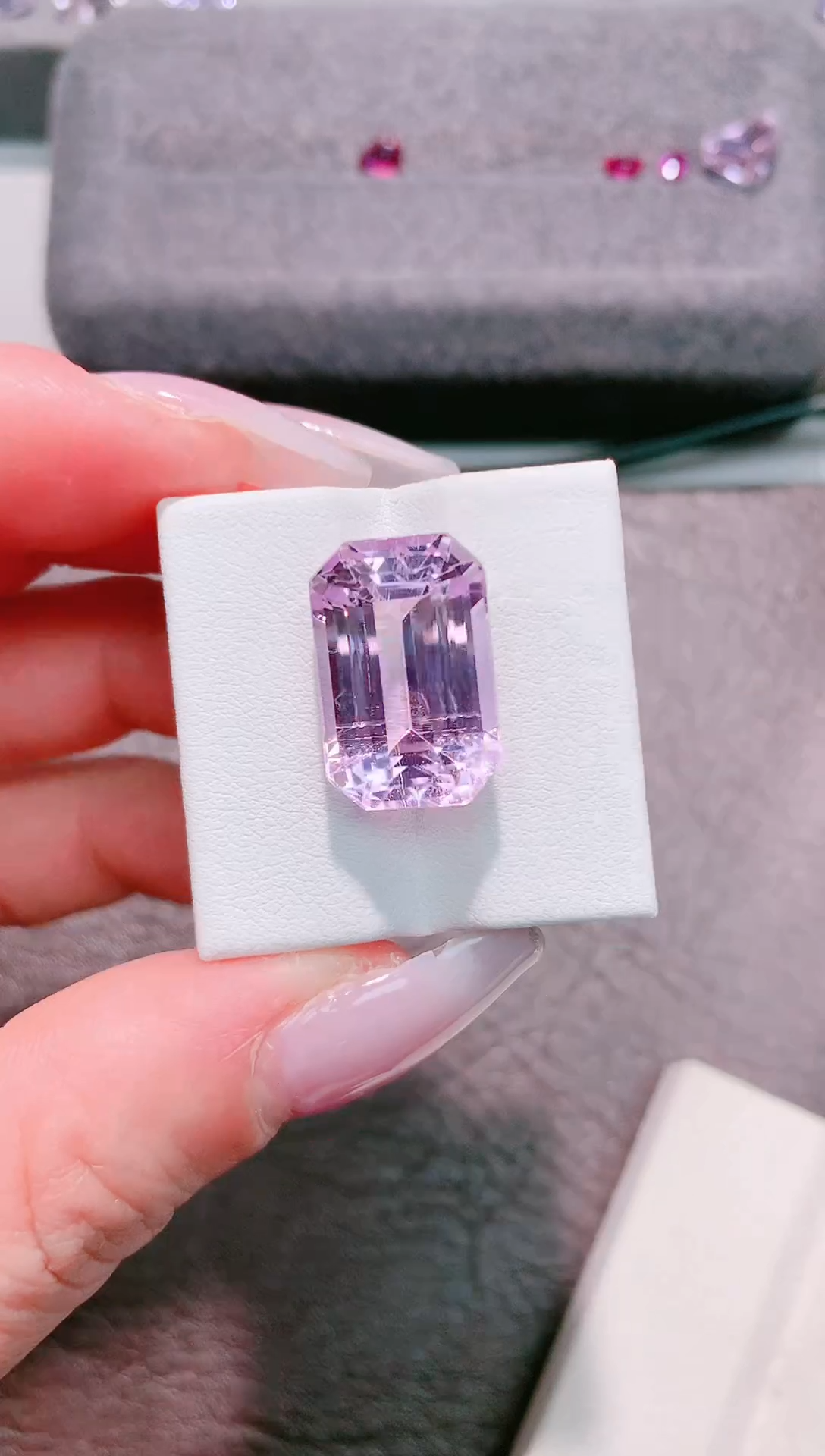 未镶嵌锂辉石裸石19.58ct