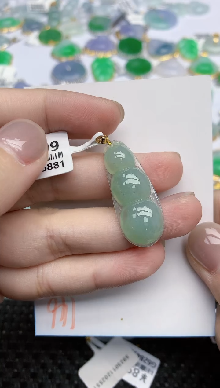 【闪购商品】翡翠挂件18K金镶嵌天然翡翠A货