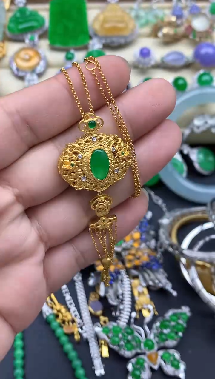 翡翠18K金镶嵌颈饰607-春日珠宝