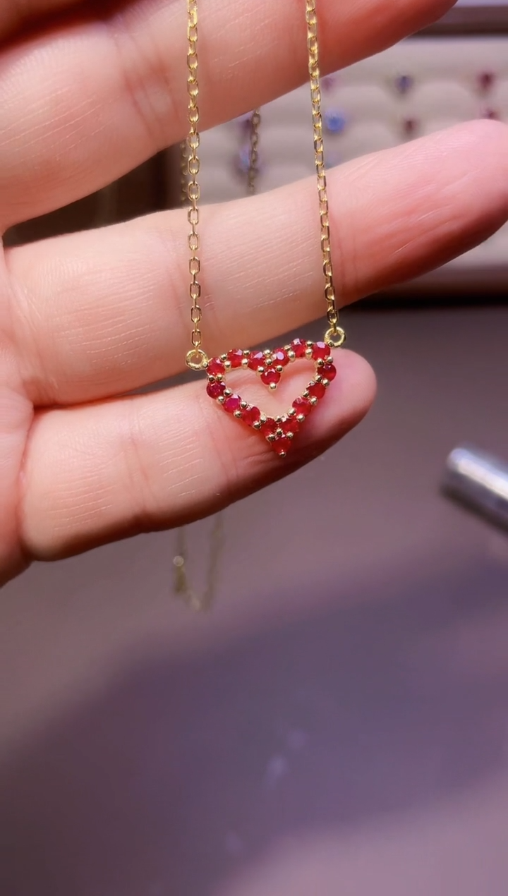 【闪购商品】红宝石吊坠(赠链)银S925镶嵌一条