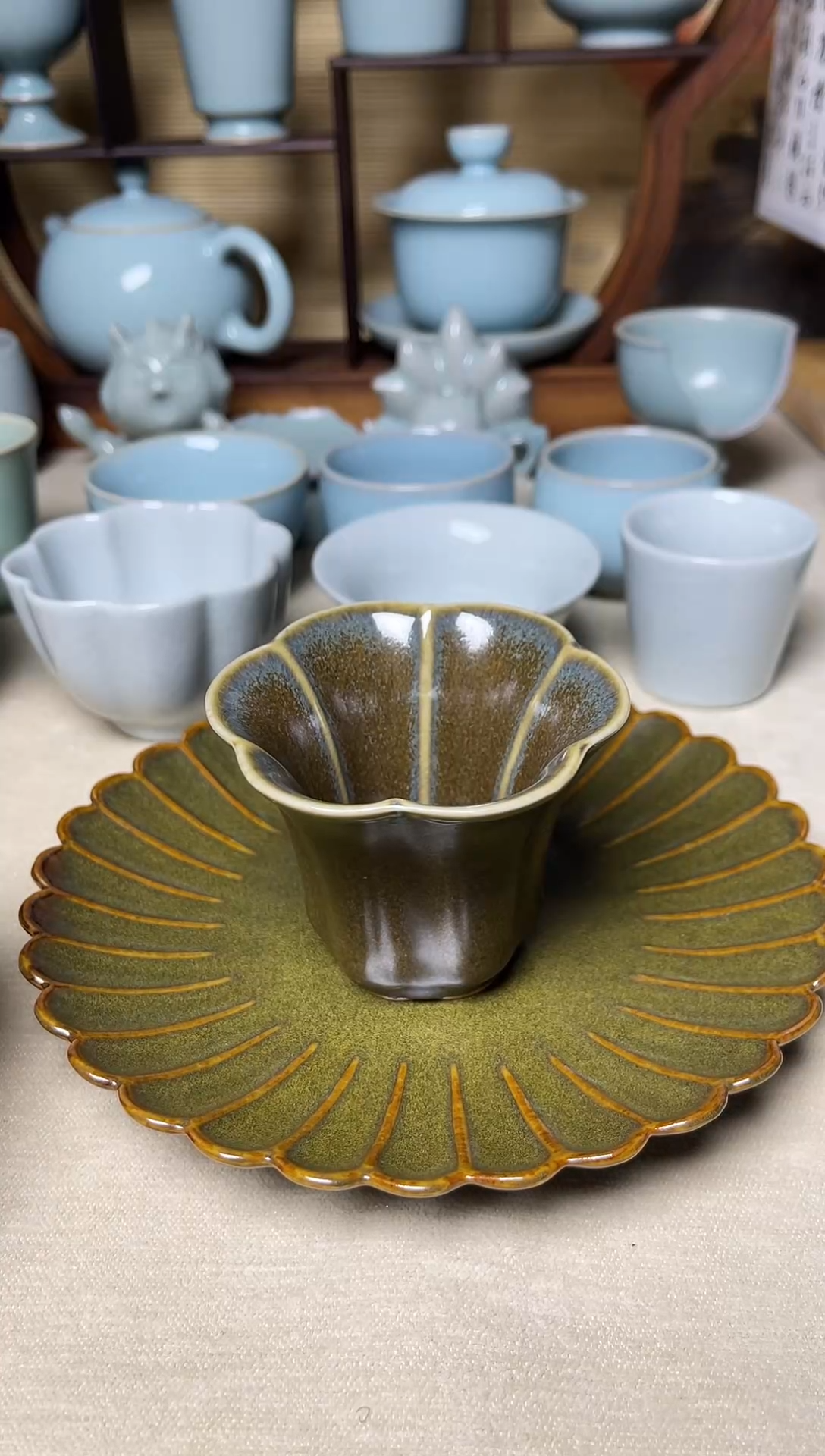 新品-茶叶沫釉花口主人杯