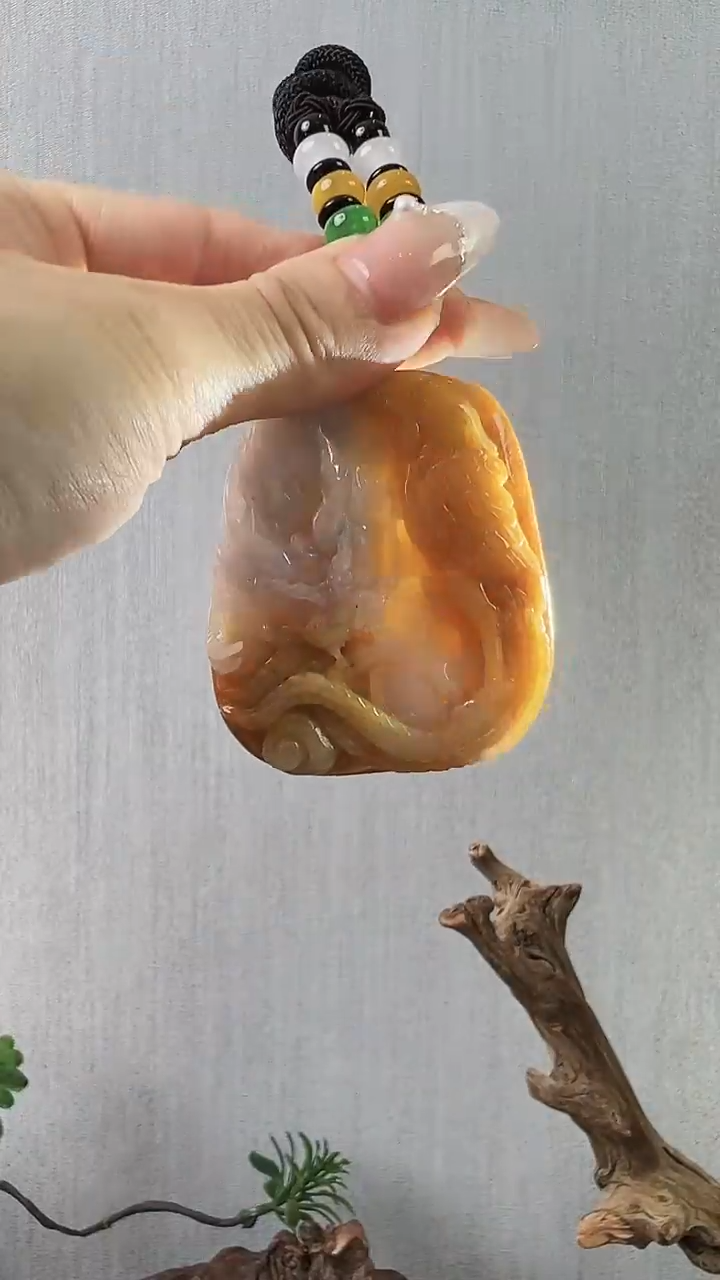 【闪购商品】翡翠颈饰未镶嵌龙牌