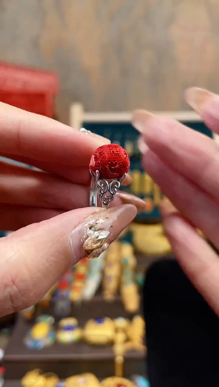 【闪购商品】非遗雕漆精品戒指红色