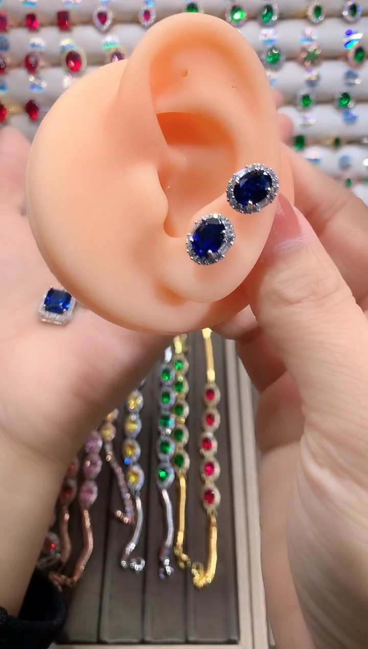 【闪购商品】蓝宝石耳饰银S925镶嵌银色6.8