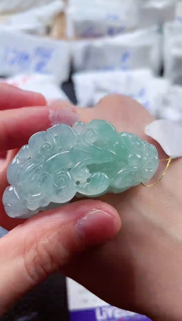 翡翠未镶嵌颈饰00008282