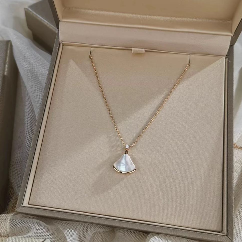 恒美娜 坠链均925银贝壳 小裙子扇子项链 轻奢2025新品