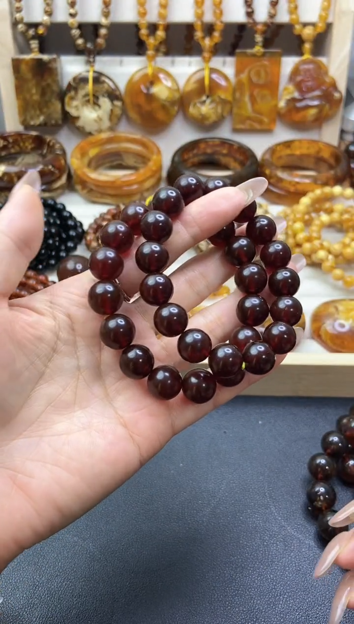 无非金属缅血卡12的单圈微瑕发其一