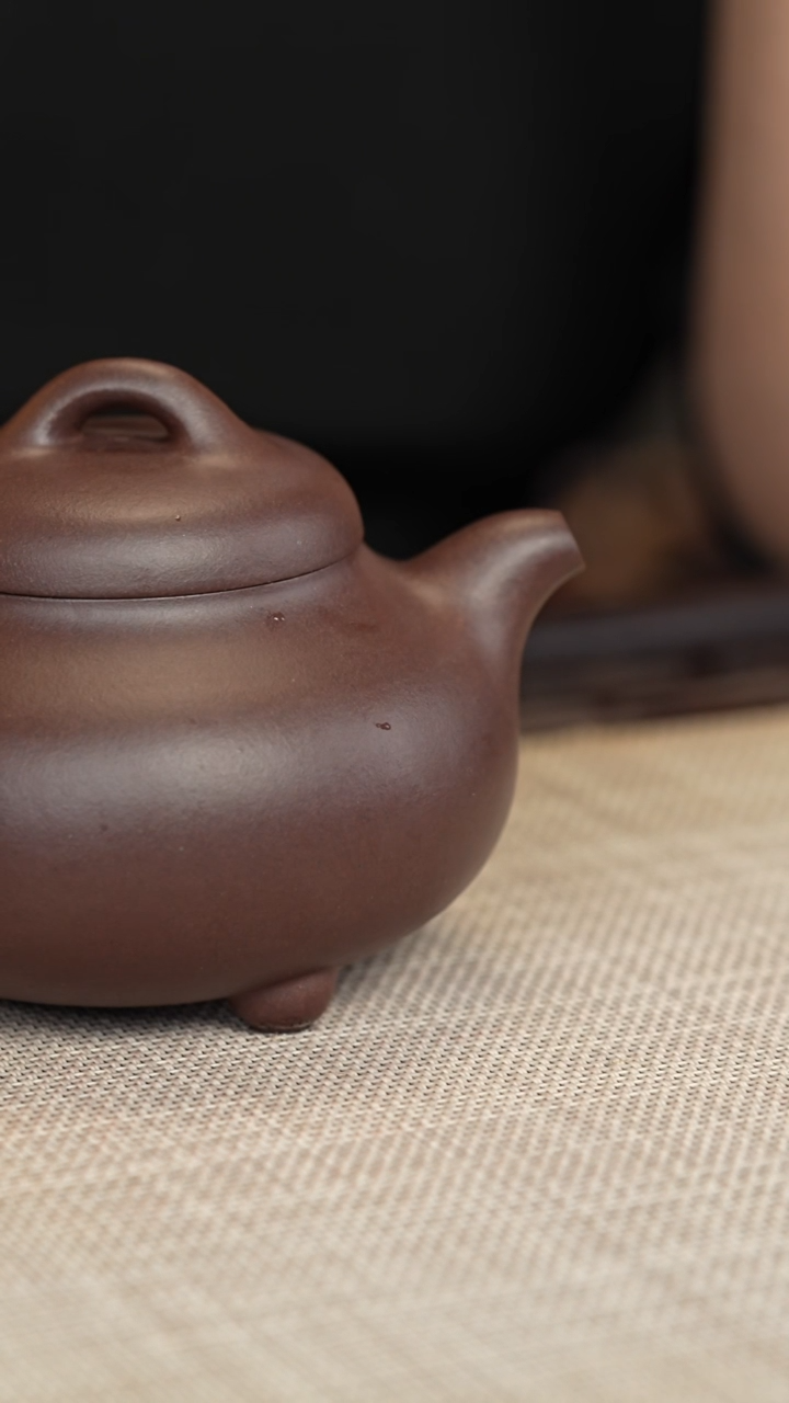 【闪购商品】紫砂茶壶紫泥三足喜瓢