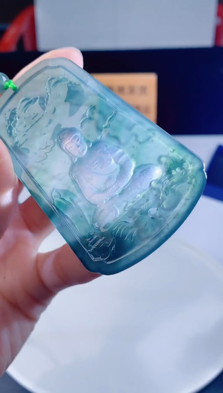 颈饰未镶嵌翡翠   